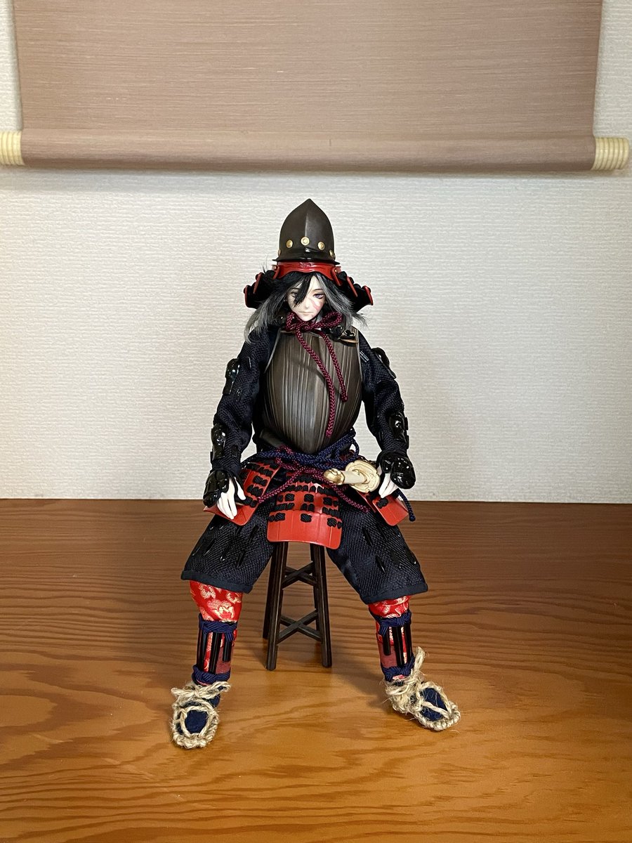 南蛮胴具足を装備したオビツ30実休さんで五月人形飾り🎏
え…やだっ…格好良い🥰