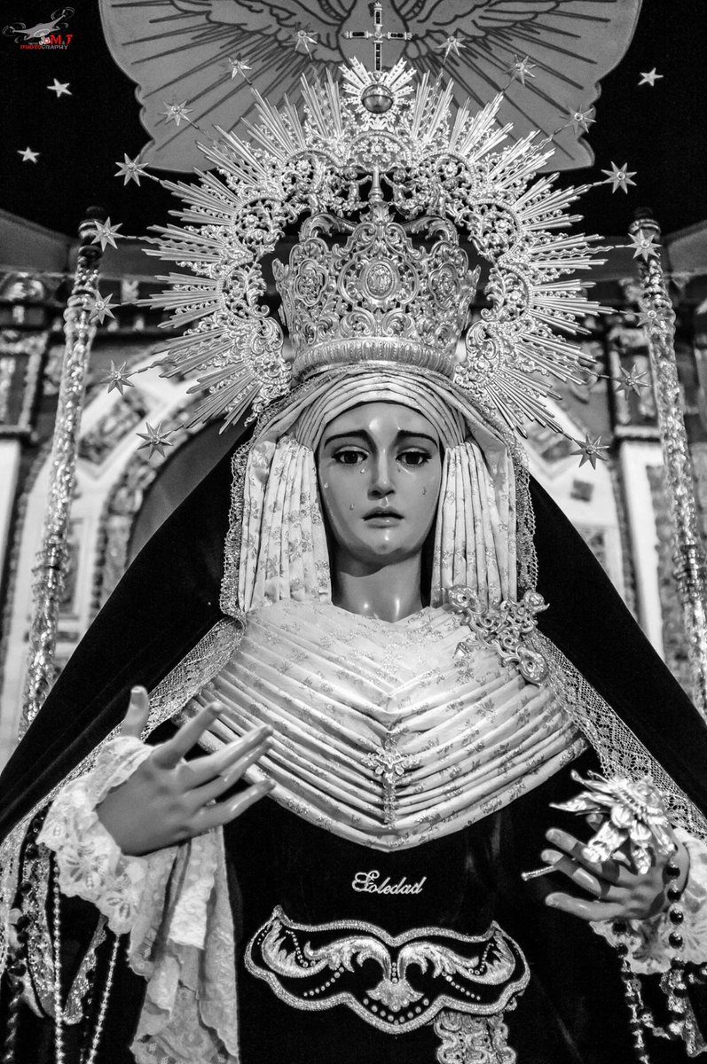 DanielGroCas's tweet photo. La más amante de las madres.

#madredelasoledad https://t.co/0sUlQW6DZh