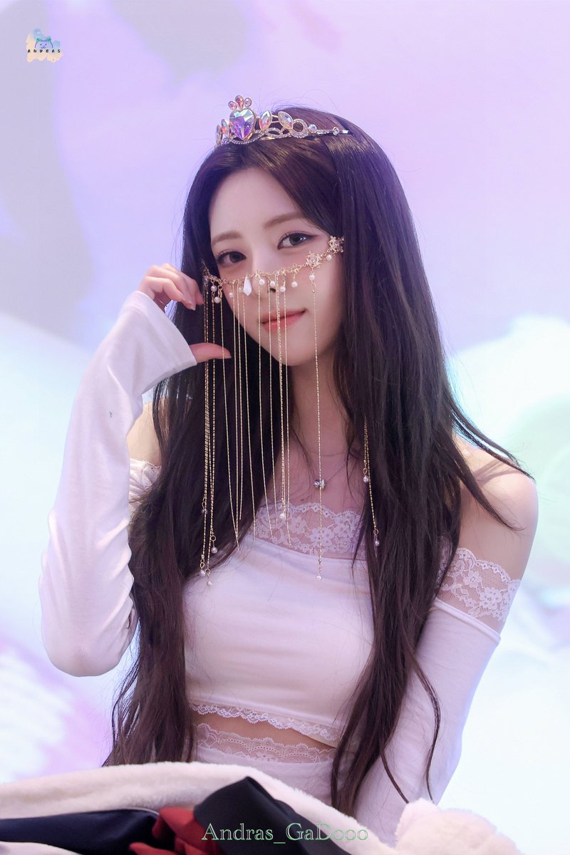 Andras_GaDooo's tweet photo. 260502 Ice Cream Hong Kong Fansign

#유나 #YUNA #있지 #ITZY https://t.co/uyadHY3cl4