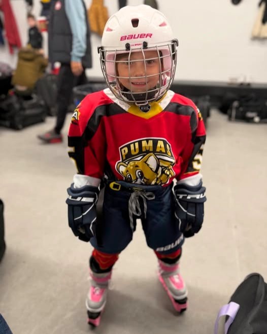 BalanceBlades's tweet photo. 5-year-old Savannah trying hockey for the first time on her pink Balance Blades. 💗
❤️ Prevent rear falls
💚 Stand and move sooner
💙 Build real confidence
Thank you 📷 @patrickbrown
https://t.co/mwZpu4eInG
#learntoskate #saferandsooner #firststeps #canskate #brampton https://t.co/1Yp19pAJt2