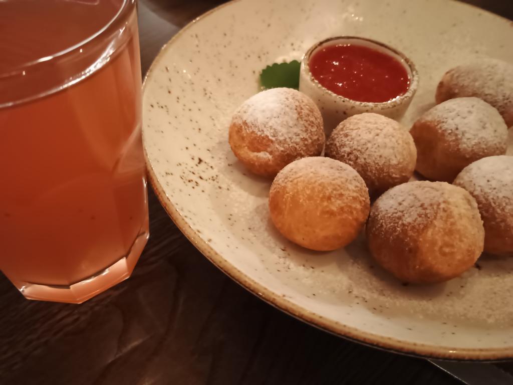 similac_advance's tweet photo. @krizdabz Šodien jebkurā Dvaras bērniem biezpiena bumbiņas+daudz ķīselis, tad Traķu pils. Rīt no rīta uz Teslas salonu. https://t.co/kEKCzmv1TD