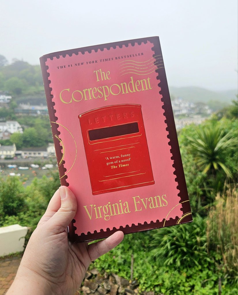 Bookaholic Bex tweet media