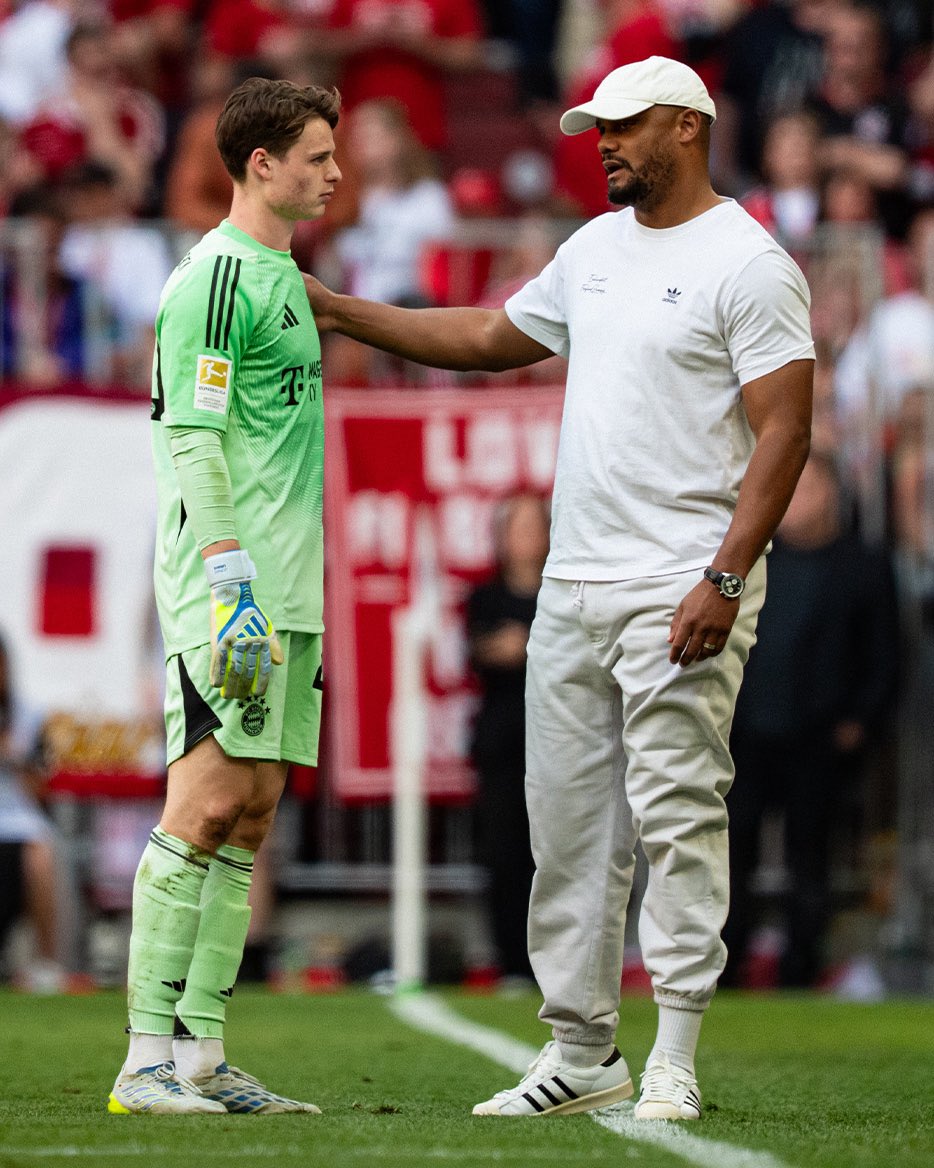 FC Bayern tweet media