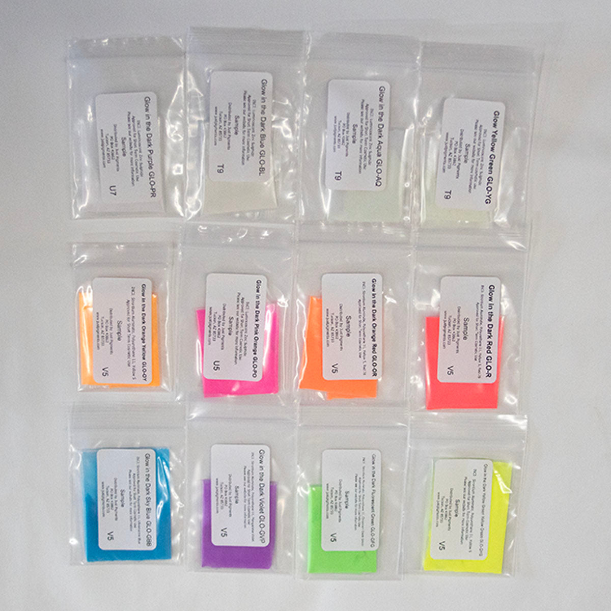 JustPigmentsAZ's tweet image. The Glow in the Dark Colors Sample Pack is a great way to try out our glowing pigments! Activated by exposure to strong light (such as sunlight), this pack includes 12 different pigments, 2 grams of of each to get you started!

Link ▶️ justpigments.com/products/sampl…

#pigments #makers