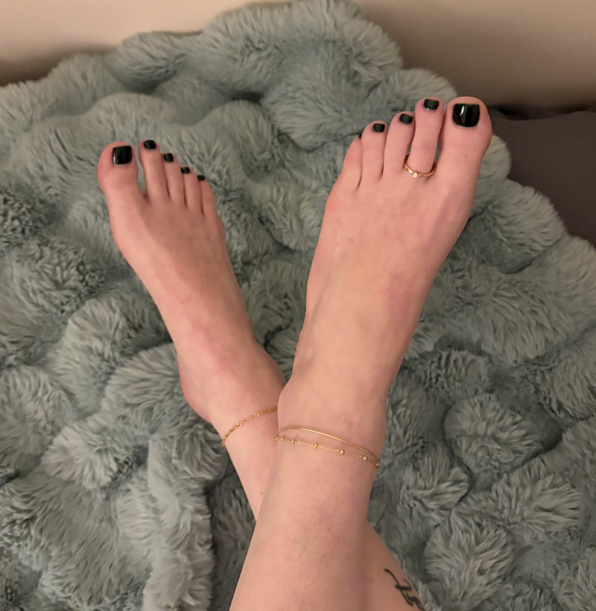 Marshmallow Drip Toes ✧ milky-soft feet ✧ tweet media