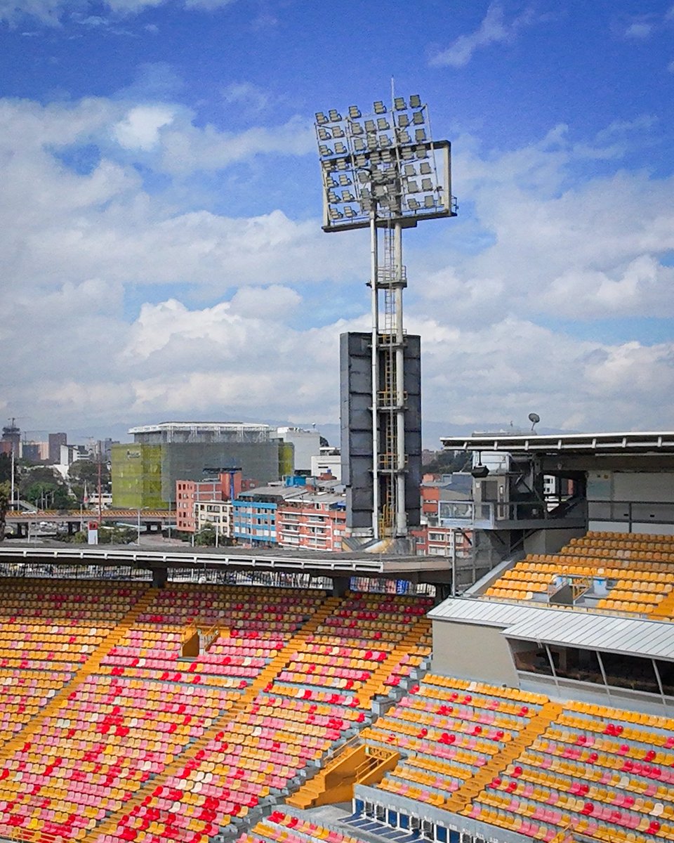 SantaFe's tweet image. ¡El Campín listo para recibir el Doblete Cardenal 🇮🇩!

Nos vemos desde las 12:30p.m. con el clásico capitalino de las #Leonas 🦁 y a las 15:30p.m. por la clasificación del León ☝🏻✨