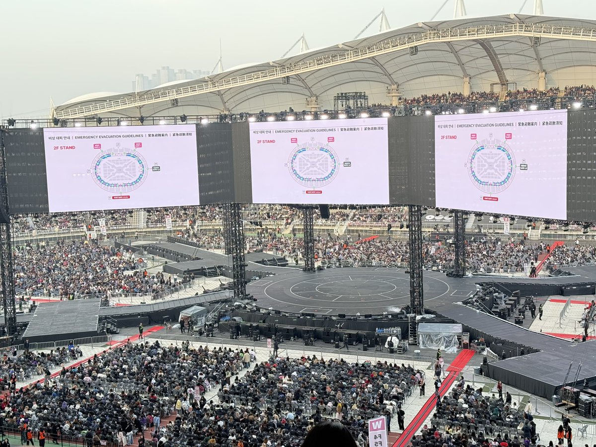 Nytha⁷ is seeing BTS ♡❤︎♡ tweet media
