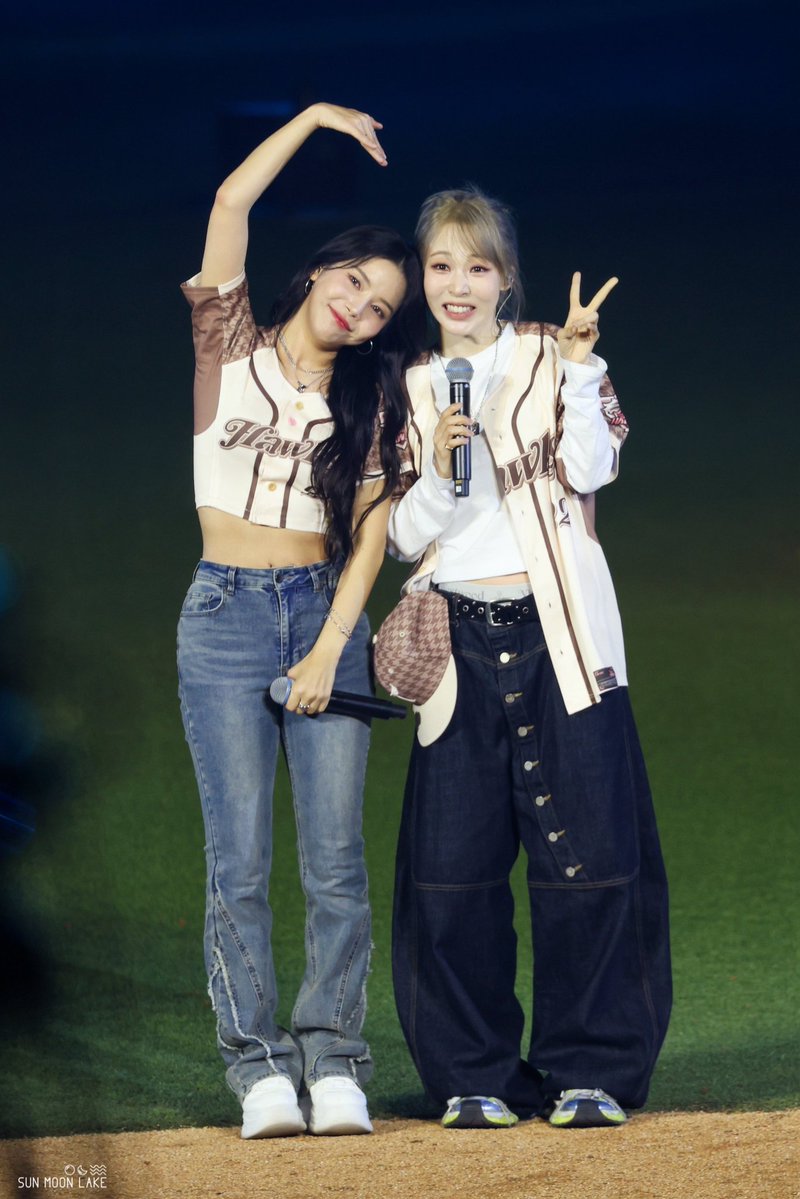 moodarada2's tweet image. 260503 MAMAMOO🩷💙🧡♥

#MAMAMOO #마마무 #solar #솔라 #moonbyul #문별 #wheein #휘인 #hwasa #화사