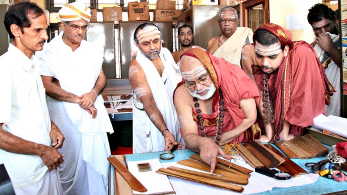 Indira(இந்திரா) tweet media