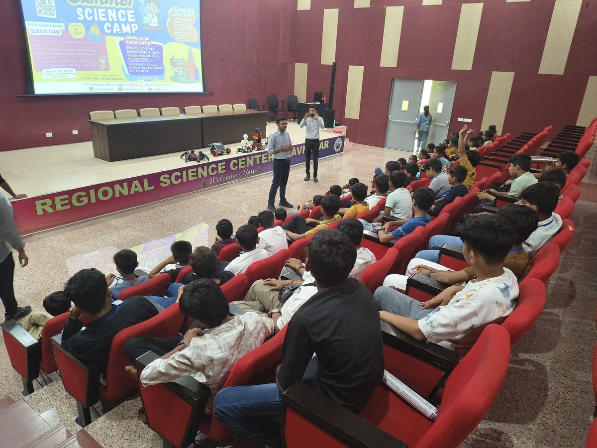kya_yaar_dhara's tweet image. Step 1: Finish Theme 1 at @RSCBhavnagar. ✅
Step 2: Question everything. 🧐
Step 3: Accidentally invent a time machine? ⏳
They spent their summer leveling up their brain cells. Science looks good on them! 🧬🔥
#StemEducation #ScienceRocks #LabLife
