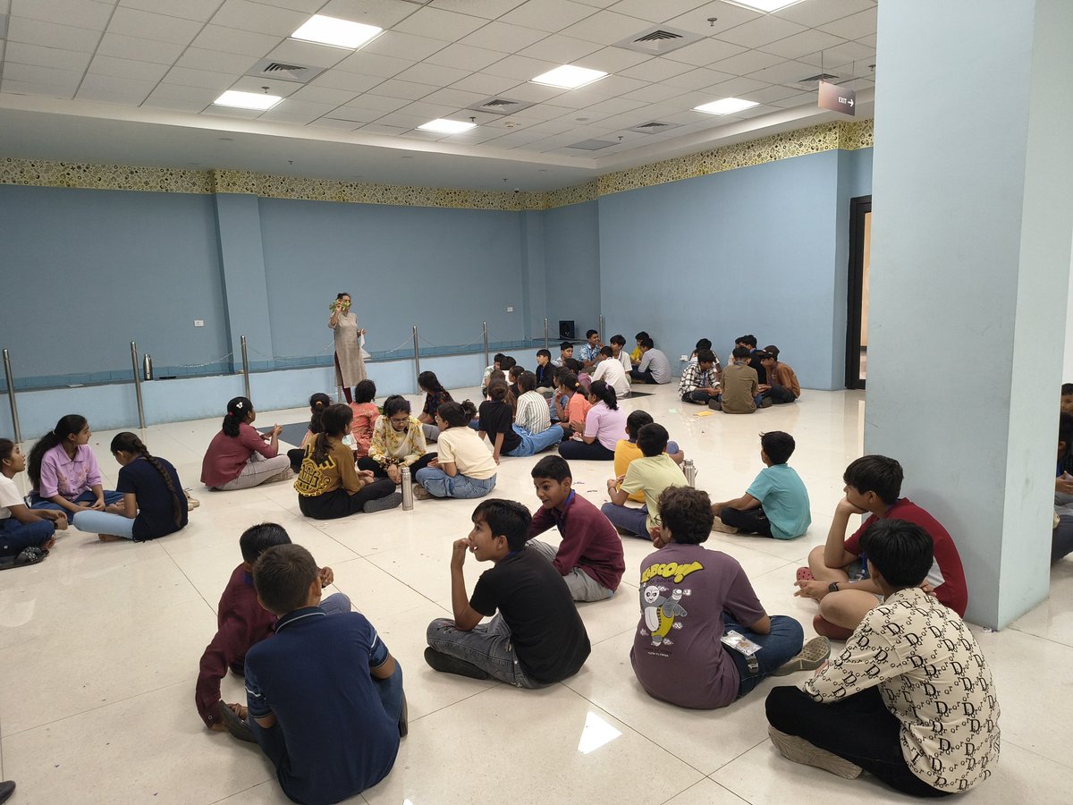 kya_yaar_dhara's tweet image. Step 1: Finish Theme 1 at @RSCBhavnagar. ✅
Step 2: Question everything. 🧐
Step 3: Accidentally invent a time machine? ⏳
They spent their summer leveling up their brain cells. Science looks good on them! 🧬🔥
#StemEducation #ScienceRocks #LabLife