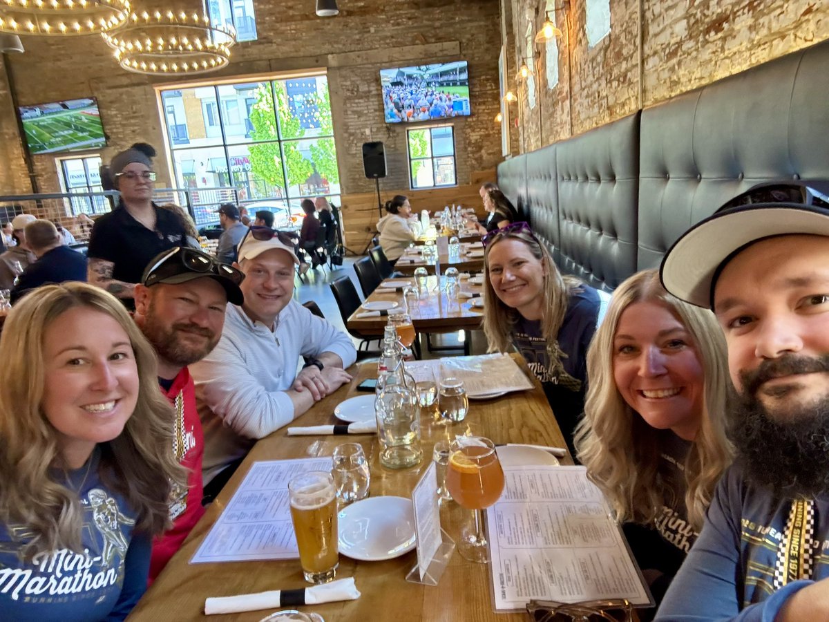 MikeREarnshaw's tweet image. Indy Mini Half-Marathon 2026!

Always one of my favorite weekends &amp;amp; races off the year, &amp;amp; 2026 did not disappoint! Great food, great company, &amp;amp; a great race! Had a blast running Megan’s race &amp;amp; supporting her through one of her best half’s in awhile!

#run #fitleaders