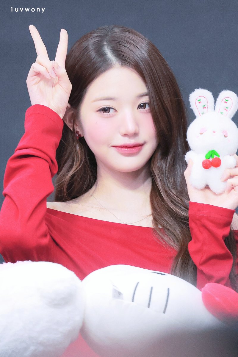 1uvwony's tweet photo. 260503 🐰🍒

#아이브 #IVE #원영 #장원영 #WONYOUNG #JANGWONYOUNG https://t.co/vsA3j5bSVi