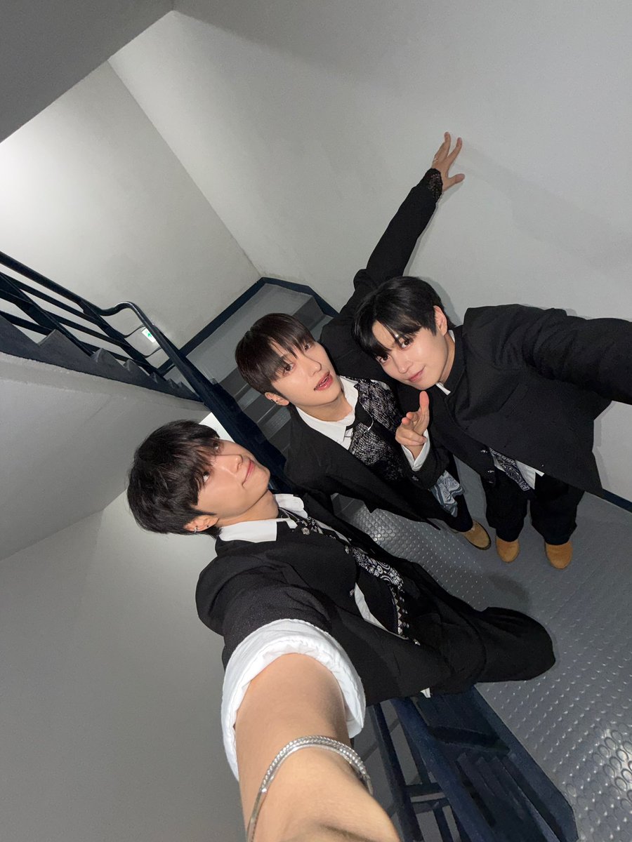 OMEGA X tweet media