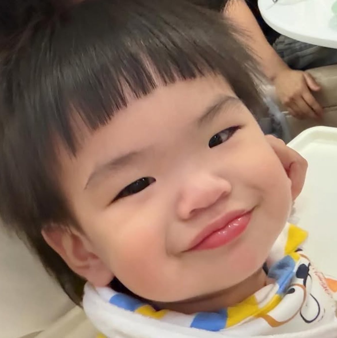 เคเดนรูปนี้ยิ้มเหมือนแคนนี่ตอนเด็กๆเลยย กลมมั้กก 💗🤏🏻
#CADEN
