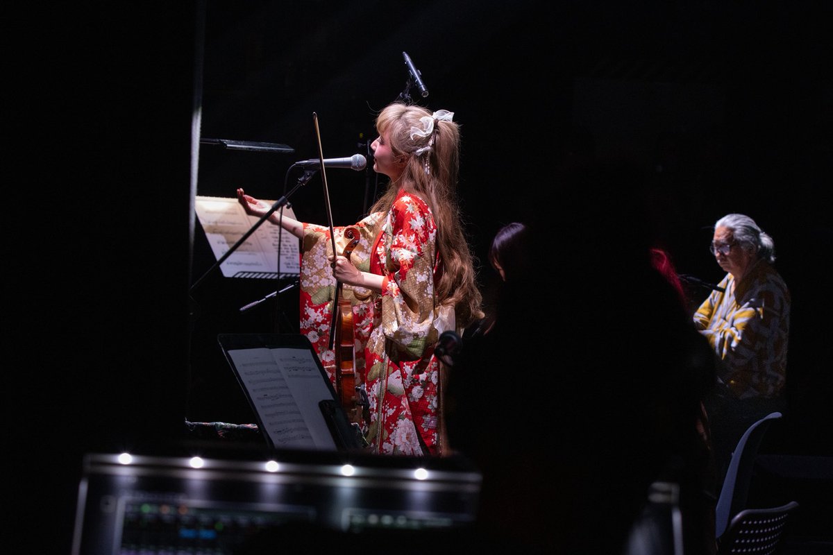 SarahAlainn's tweet photo. Grazie per avermi invitato come ospite speciale

È stato un grande onore eseguire le opere di Nobuo Uematsu insieme a lui, e con il suo con TIKI band sullo stesso palco a Milano

Spero davvero che questa non sia l’ultima volta. A presto Italia, spero! 🇮🇹
#ff #植松伸夫 氏 https://t.co/merNkWoTHU