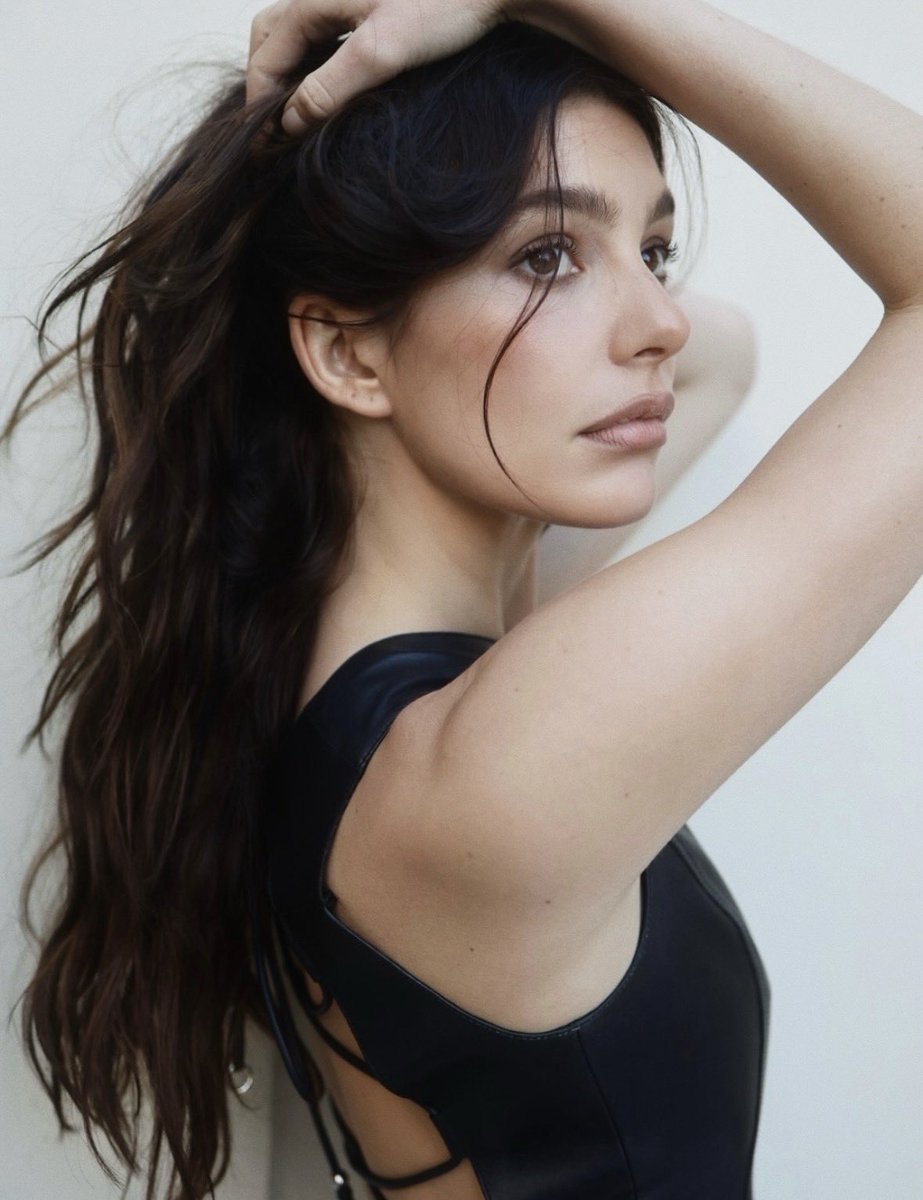 Camila Morrone News tweet media