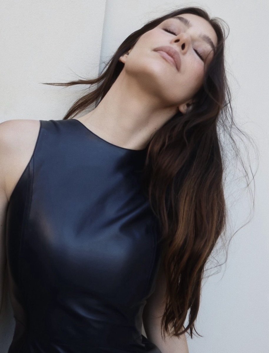 Camila Morrone News tweet media