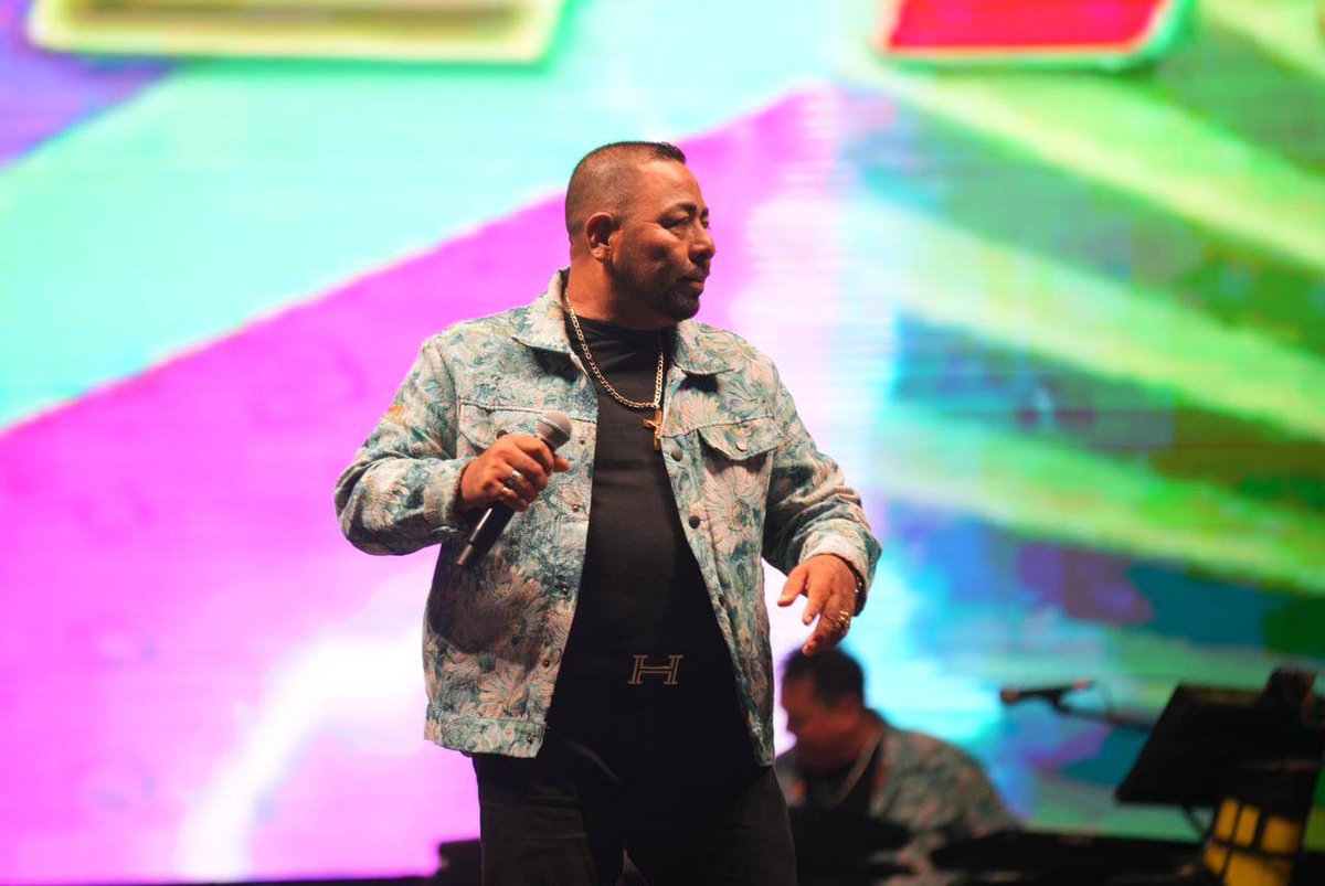 TVTenlinea's tweet image. #Entérate 🔴 Ayer, Inseparables Show puso a bailar a cientos de personas con su ritmo tropical durante la primera noche de conciertos de la Feria #Cunduacán 2026.

Así inició la fiesta de las y los cunduacanenses, en una celebración llena de música, tradición y entusiasmo. 🎉💃🕺