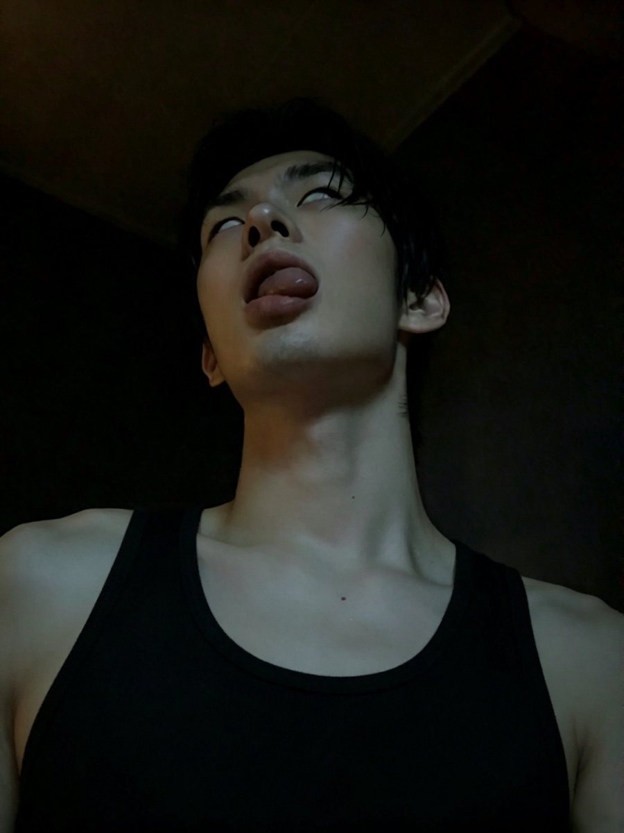 waifan004's tweet photo. 每次运动完都tm想对着野爹当发情公畜
#恶堕 #无脑交配 #导管  #gooner无脑 https://t.co/CI35dO1GEv