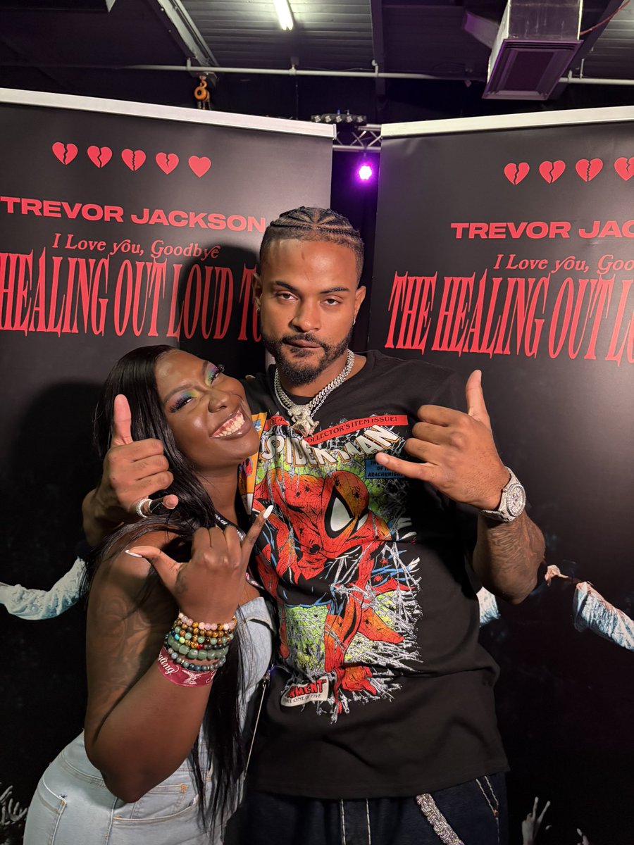 Plentyymelanin's tweet photo. Latest meet &amp; greet @trevorjackson5 🫶🏾 https://t.co/jnGp4EsLOa