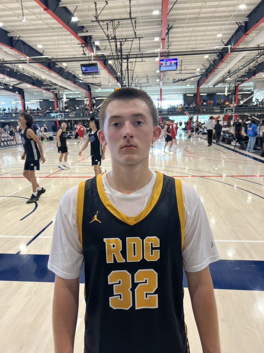 HardwoodEvents's tweet photo. 𝐓𝐨𝐩 𝐏𝐞𝐫𝐟𝐨𝐫𝐦𝐞𝐫𝐬 𝐃𝐚𝐲 𝟑
𝐓𝐡𝐞 𝐊𝐂 𝐂𝐥𝐚𝐬𝐬𝐢𝐜

Kelly Netherton
17U
RDC 
21 Points
-Crafty guard who can score on all three levels
Player of the game x2

Anaya Perry
17U
Missouri Flight
11 Points
-Ultimate baller who can do it all
Player of the game x2 https://t.co/FqMNlL6xEU