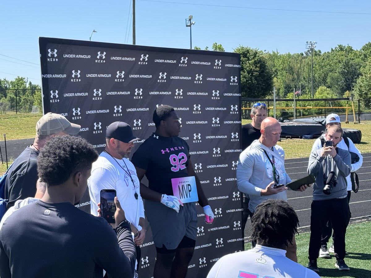 JedMay_'s tweet photo. Georgia defensive line target Antwan McKoy (@mckoy_antwan62) wins defensive line MVP https://t.co/ETdQ6r99MZ