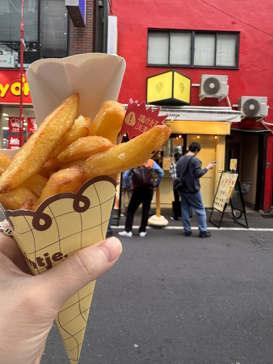 40owa's tweet photo. 外ガリ、中トロの絶妙食感。
揚げたて出してくれるの良き。 https://t.co/OOGTIWyRIk