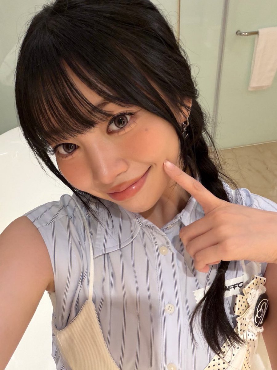 FRANCE_UNIS's tweet image. (📸) — W€V€R€E :: 03.05.26

#NANA 
⤷ a posté une photo via weverse dm

💎— #UNIS #유니스 #UNI_Story #SWICY #스위시