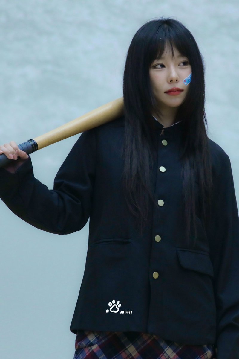 bbibbi17__'s tweet photo. 260503 #휘인 https://t.co/BeMHBspAMH