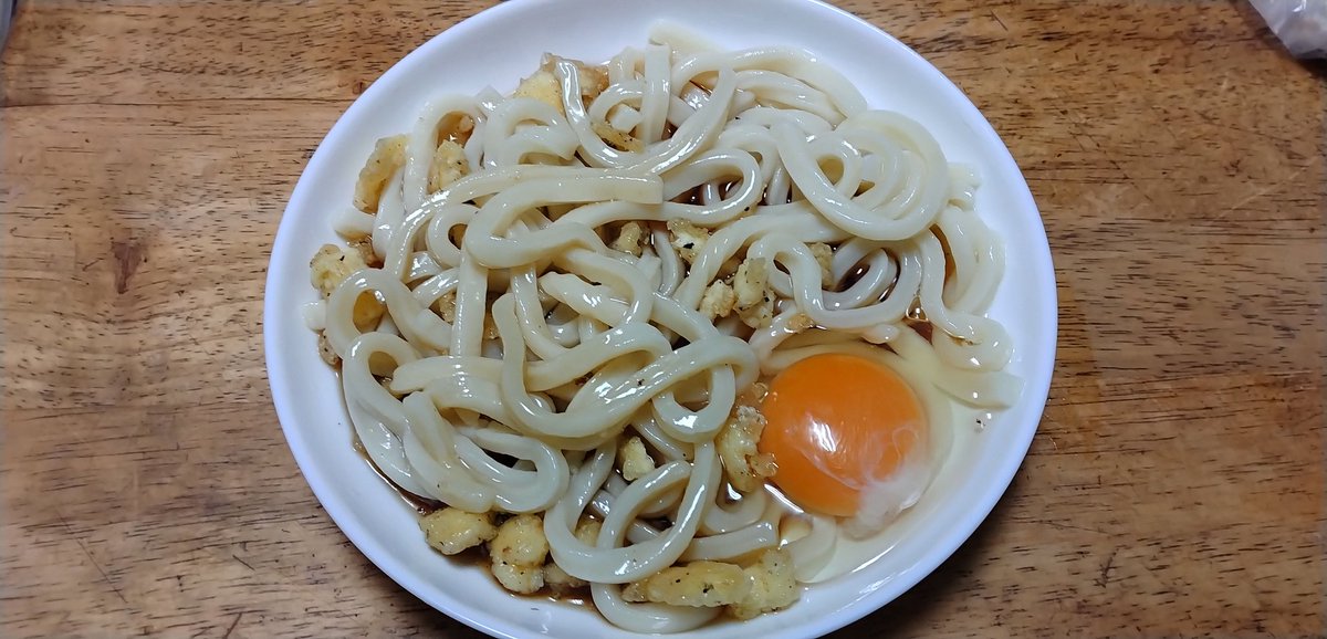 夕食食い終わって寝る〜ヽ(´・`)ノ