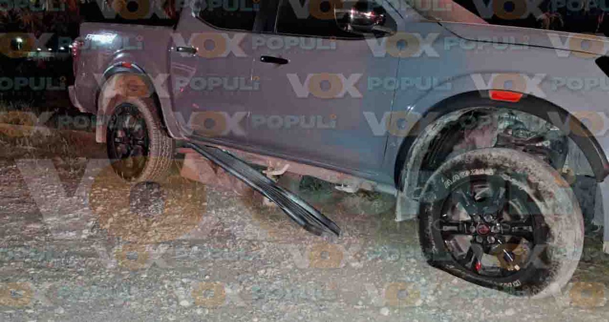 VoxPopuliNoti's tweet image. Mujer pierde el control y derriba luminaria en libramiento de Ciudad Victoria, Tamaulipas

El incidente ocurrió en el libramiento Naciones Unidas frente al Fraccionamiento Arboledas
voxpopulinoticias.com.mx/2026/05/mujer-…
#Victoria #Reynosa #Matamoros #NuevoLaredo #Tamaulipas #LaRoja