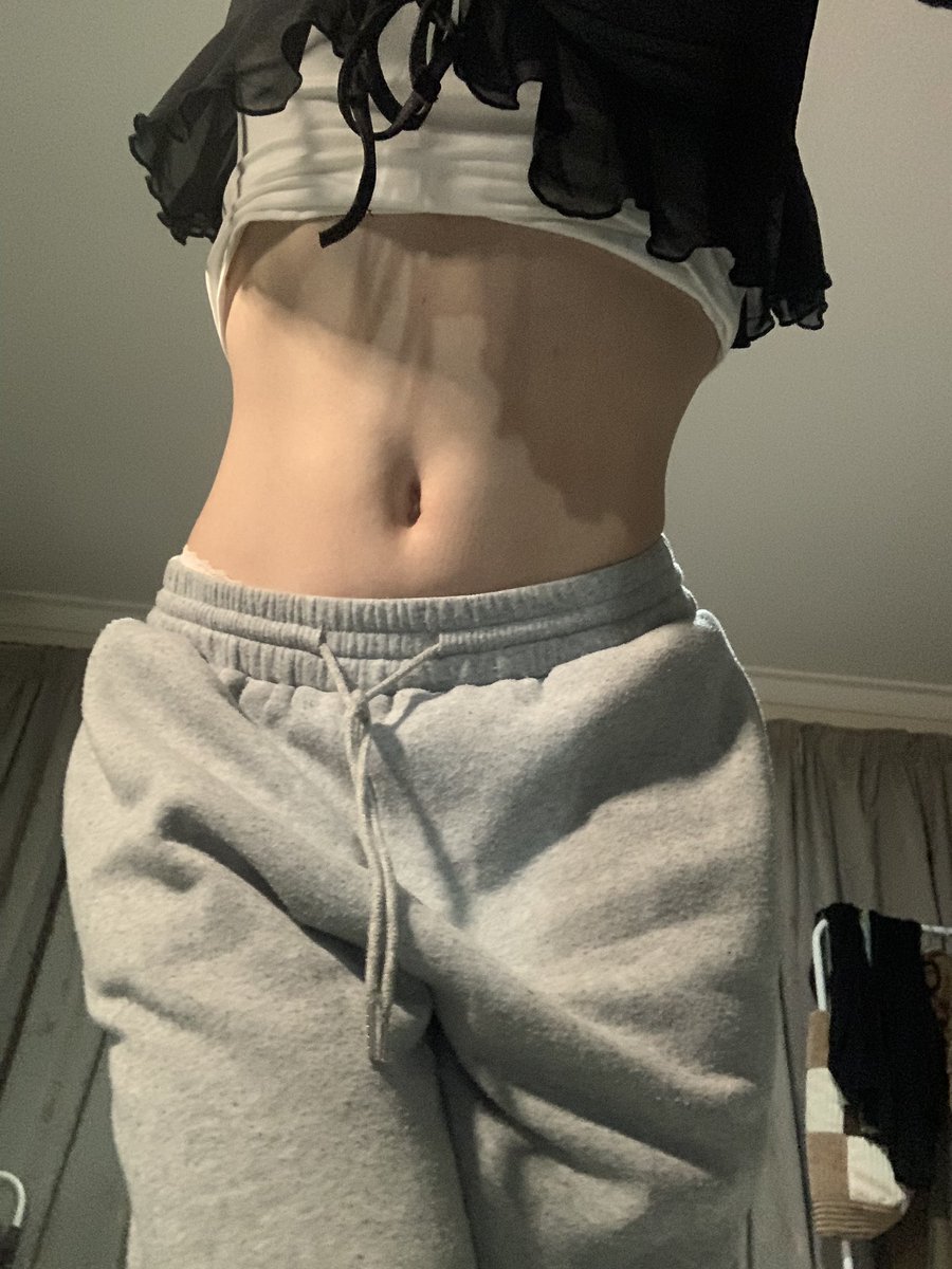 skinnie tweet media