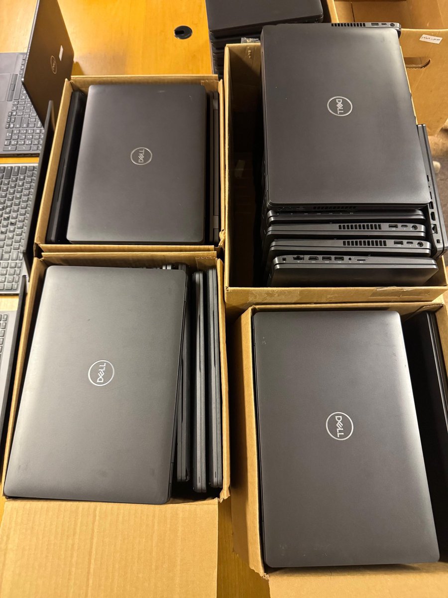 Val Gadgets tweet media