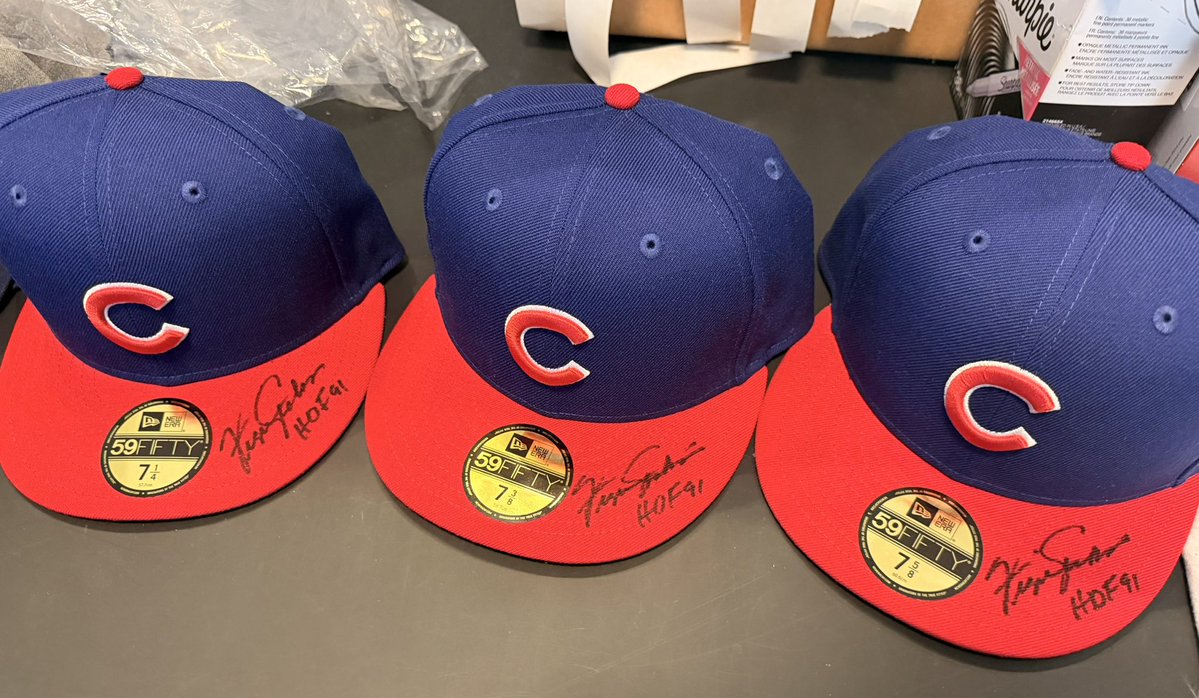 obvious_shirts's tweet image. 25-30mph gust blowing out!!! Red Bill giveaway for every Cubs HR?

Yup!!!!!

Retweet and follow @obvious_shirts to enter. #Cubs