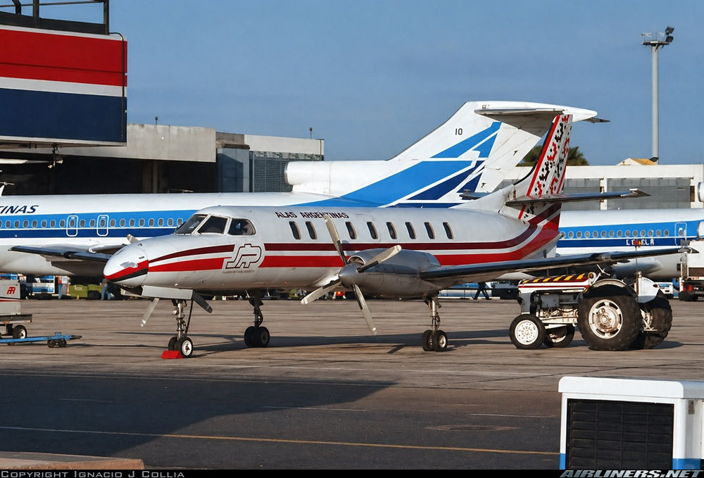 n194at's tweet image. SAPSE (Servicios Aéreos Patagónicos S.E.)
Fairchild Swearingen SA-227AC Metro III
Reg: LV-RBP
AEP/SABE Aeroparque Jorge Newbery
Date: 1995
Photo credit Ignacio J. Collia
#AvGeek #Aviation #Airline #AvGeeks #Fairchild #Swearingen #Metro #AEP #BuenosAires #SAPSE