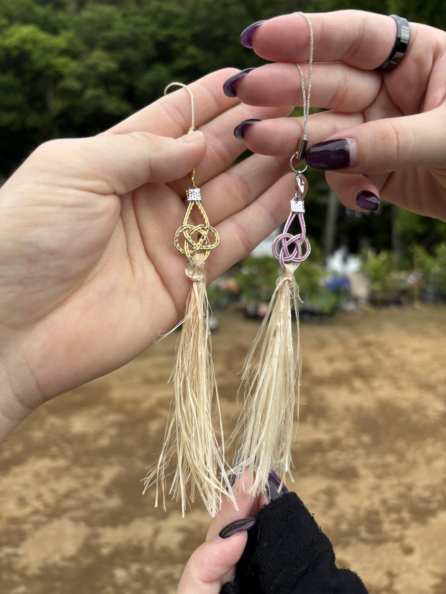今日(日付変わったので昨日)は15ヶ月記念日で滝川神社行ってきました⛩

厄祓いのお揃のワサワサが買えて嬉しい💜ྀི

4月の厄が祓えて、今後も末永く平和に居られますように🙏✨️