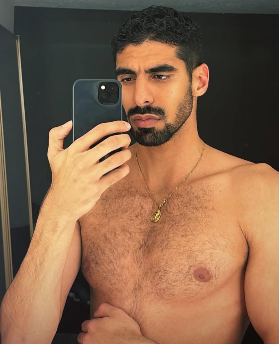 ArabMaleCeleb+ tweet media
