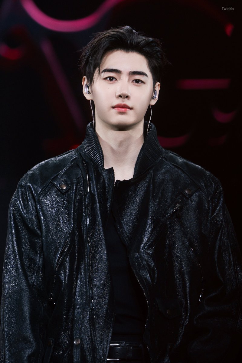 𝐓𝐰𝐢𝐧𝐤𝐥𝐞 (fan acc) tweet media