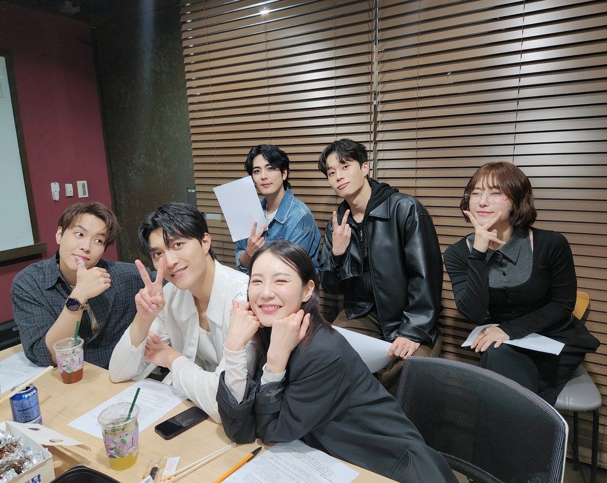 섬으로 간 나비 tweet media