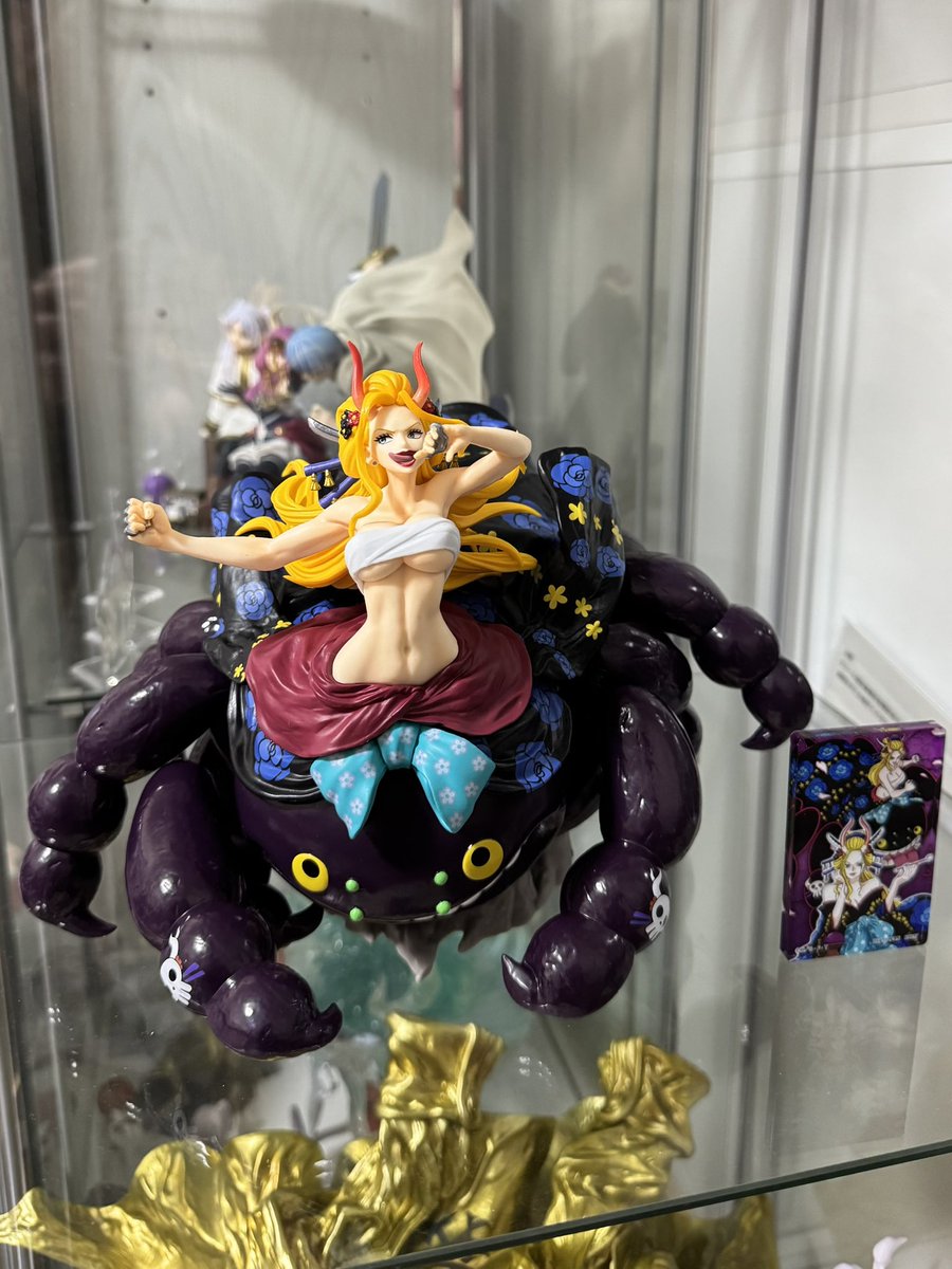 ワンピースの一番くじのフィギュアかなり減ったな。明後日海軍大将の4