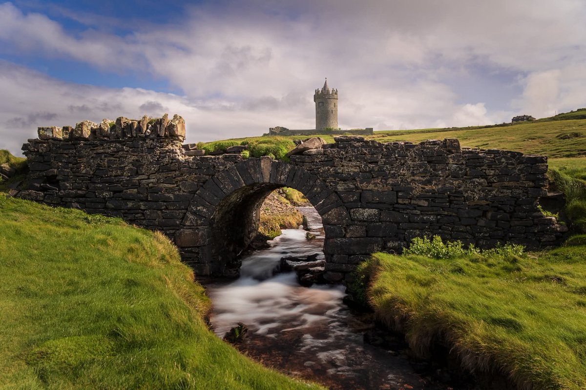 ThisIsIreland3's tweet image. 📍Doolin, County Clare, is the village closest to the crown jewel of the Wild Atlantic Way, The Cliffs of Moher. The Doolin Ferry makes regular trips to the Cliffs of Moher and the Aran Islands 🏞️🌊💚

📸 Buffalo Studios Ireland

#Doolin #Clare #Ireland #Wildatlanticway