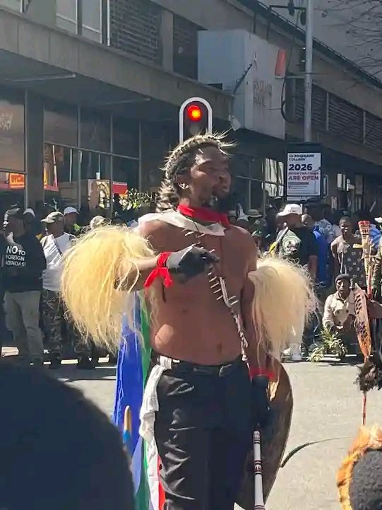 LMakaung's tweet photo. @Julius_S_Malema @HermanMashaba Gives you sleepless night,the man who cares about the crisis of the people https://t.co/l7dPFOALRt