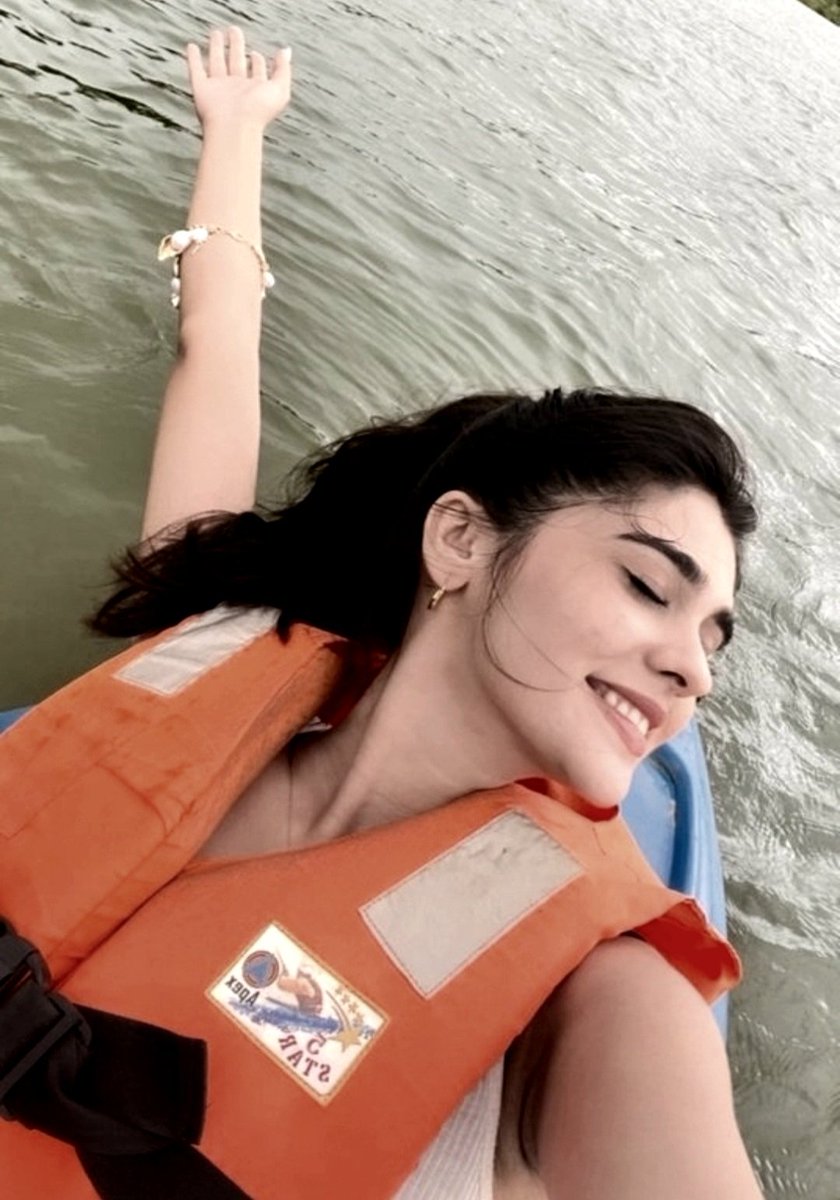 She knows how to live life.🫴
For me, positive energy is this girl.
😌💓
#PranaliRathod