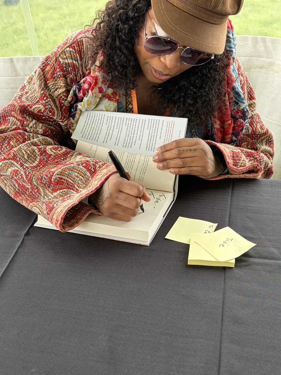 HA_Callum's tweet image. That’s not an author signing a book. It’s an author empowering someone. Writers your words matter and will make a difference. Write that story. My thanks to the wonderful Jeannine Cook for taking time with my daughter at the Bucks County Bookfest. #storiesmatter #writers #readers