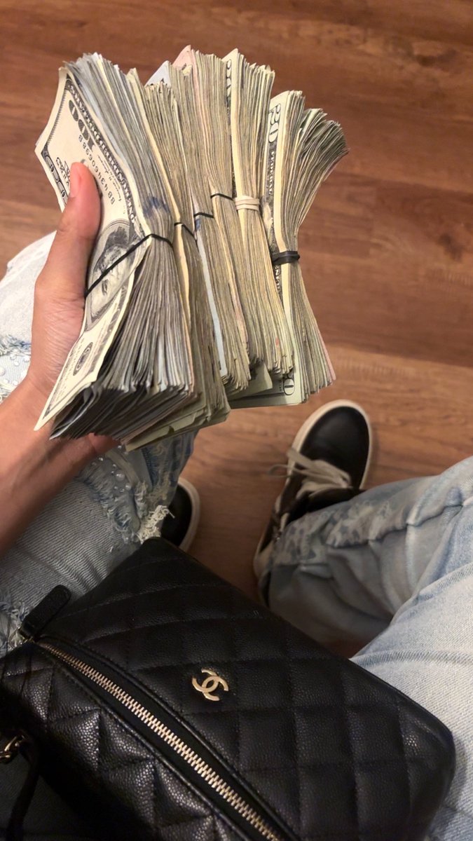 Juicy Cee tweet media