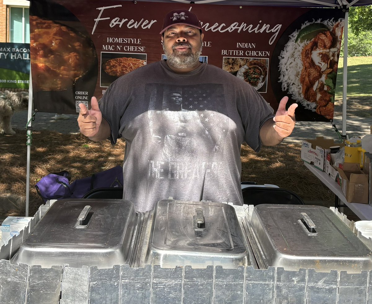 masequeira1's tweet image. Opening day at the Smyrna Market! It’s PACKED! Indian Butter Chicken, OG Mac, and Jerk Mac. Also our refreshing Sweet Teas. Come see us before it’s all gone. #ForeverHomecoming #Foodie #Atl 

Smyrna Market 
1265 W Spring Street 
Smyrna, GA 30080 
10-2PM