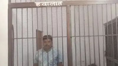 Chhotukingoffi1's tweet image. #UP : कासगंज जनपद से दिल दहला देने वाली घटना सामने आई है। सहावर कोतवाली क्षेत्र के गांव यकूतगंज में नामकरण संस्कार कार्यक्रम के दौरान शराब पीने के लिए पानी न देने पर एक 9 वर्षीय बच्चे को गोली मार दी गई। इलाज के दौरान उसकी मौत हो गई। @Uppolice @kasganjpolice #Kasganjnews