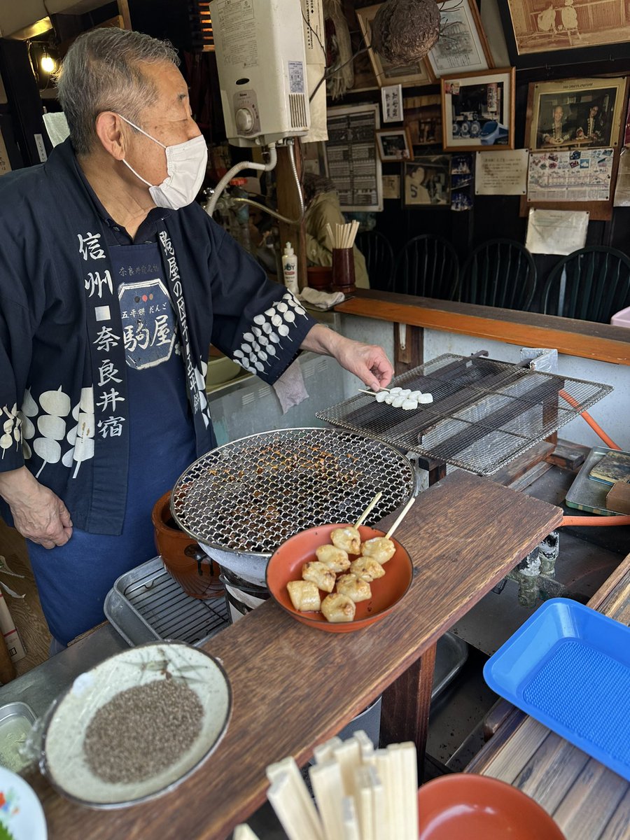 macnakata's tweet photo. 一人旅

着物が風景に溶け込んでる

#宿場町
#奈良井宿 https://t.co/4xZNWjyuay