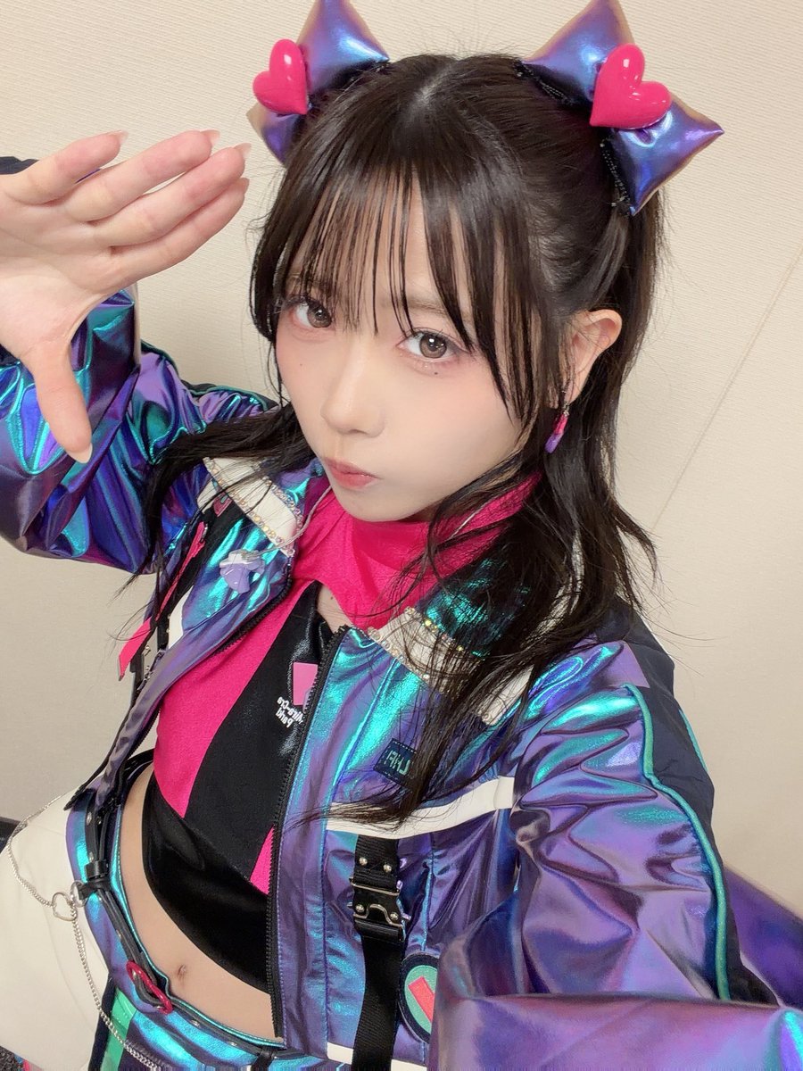 #蓮ノ空6th福岡Day2

ありがとうございました！！
姫芽の気持ちが私のパフォーマンスを通して皆様に、るりちゃんに、かんちゃんに
伝わっていたらいいなあと
沢山の想いを込めて立たせていただいた2日間でした🎤

次は兵庫公演でお会いしましょう！

安養寺姫芽役 来栖りん